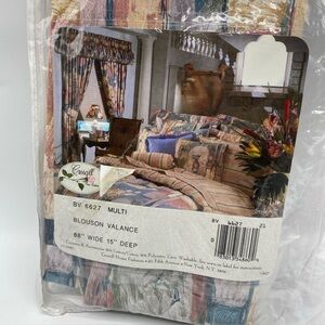 Vintage 1980’s Croscill Blouson Valance 88”x15 BV 6627 Abstract Isis